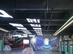 -极限PLAY运动娱乐新世界·团建派对表演休闲馆·室内高空游乐园