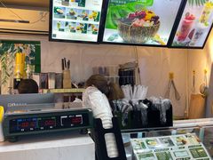 -津椰本·海南正宗椰奶清补凉(店一店)