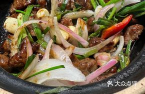Stir-Fried Snowflake Beef