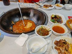 -鲁员外地锅鸡地锅鱼(古墩路店)