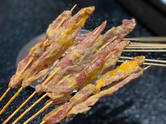 -何妹湿辣牛肉·粤式烧烤砂煲(桂雅路店)