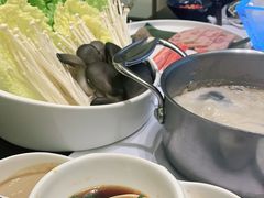 -红鼎豆捞·非遗鲍皇汤火锅(宝丰路店)