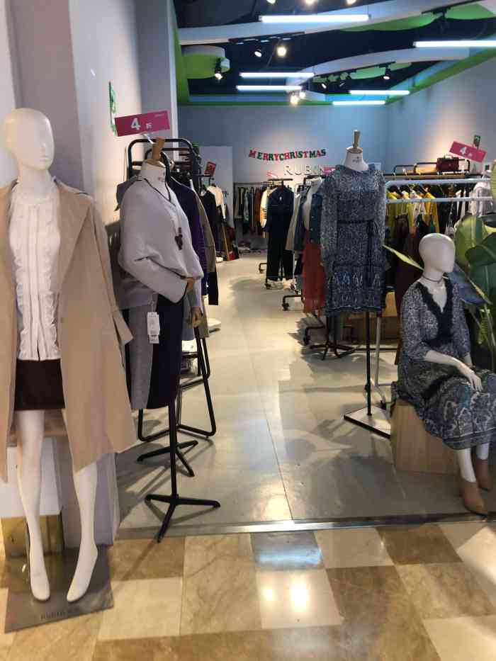 rubin如缤女装店(金逸影城杭州影视中心店)-"好多年前在西湖银泰买过