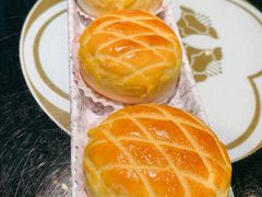 酥皮水牛奶菠萝包-陶陶居酒家(海岸城店)