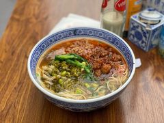 辣肉面-沪西老弄堂面馆(定西路店)