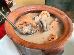 排骨藕汤-刘胖子家常菜·蹄花焖藕(马场路店)