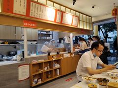 -李与白包子铺(桐梓林店)