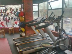 -GYMPLUS私教健身会馆(大悦城店)