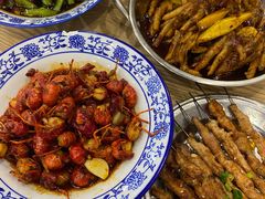 -江城燕子大排档(江汉路步行街店)