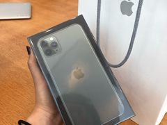 -Apple零售店(华贸购物中心店)