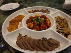 -丝路天山酒店(国际大巴扎店)