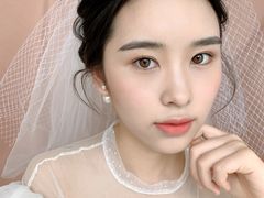 -金夫人化妆摄影职业培训学校