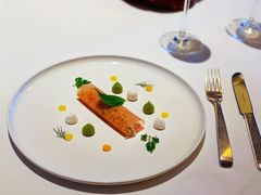 帝王蟹西柚沙拉配奶油鳄梨及香草-AZUR聚(香格里拉饭店)