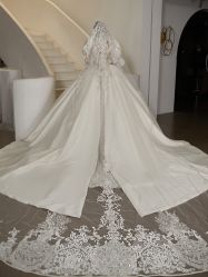 -艾米丽婚纱礼服