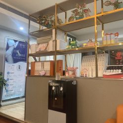 -Mamom club 慢会所(爱丁堡店)