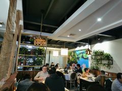 大堂-魏铭鱼头捞饭(晋阳路店)