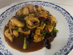 -巩本明鱼屋子