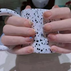 -悦指间美甲美睫