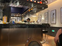-醉辉皇上海之巅(上海中心大厦店)