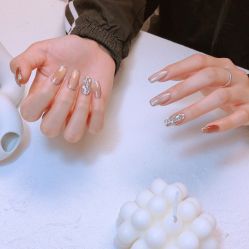 -Pink You美甲洗眉纹绣定制中心