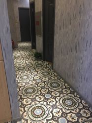 -PE SALON 