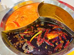 艳红酸辣三拼锅-陳艳红火锅(港汇店)