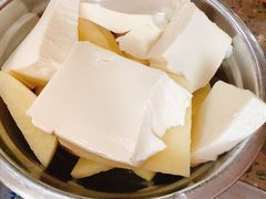 -黄利砖万峰林布依特色酸笋牛肉馆