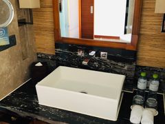 -三亚湾海居铂尔曼度假酒店