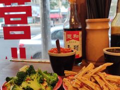 -矮子粉店1985·长沙米粉(湘春路店)