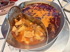 招牌牛腩鸳鸯锅-左庭右院鲜牛肉火锅(金山万达店)