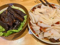 -黔二妞地摊火锅(龙华清湖店)