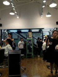 生意太好，坐等-3AM HAIR SALON烫发染发接发