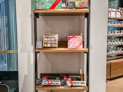 -Laderach 莱德拉(上海环贸iapm店)