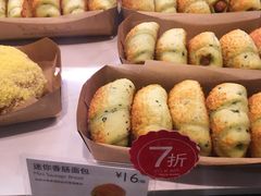 迷你香肠面包-巴黎贝甜·生日蛋糕(环球中心店)