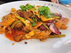 -拿渡·水煮鱼麻辣香锅(王府井奥莱·香江小镇店)