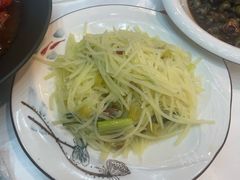 酸辣土豆丝-老鄞江清水龙虾•赵赵家(江北店)