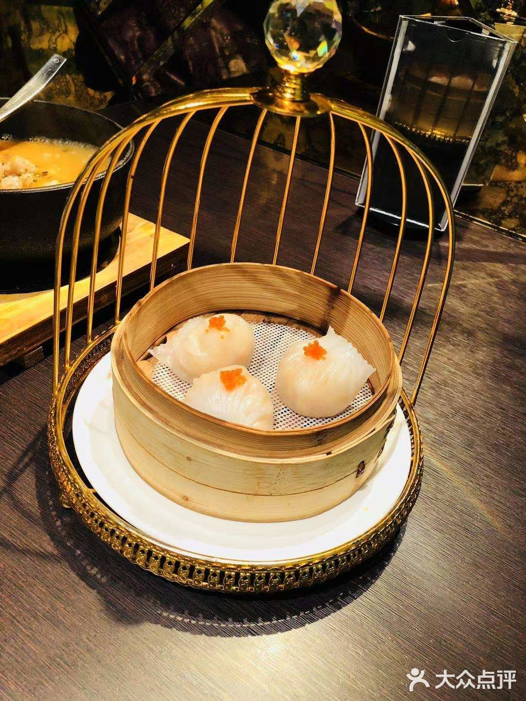 鸡爪吃起来也比较糯的，吃火锅太多了