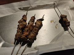 -三个大叔烤羊肉串·歌手驻唱·碳烤鲜肉(西三旗店)