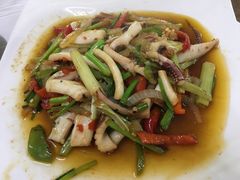 -覃记海鲜美食餐厅