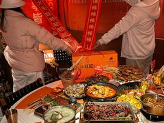 -何师烧烤Pro ·江湖川菜·小龙虾·精酿(太古里旗舰店)