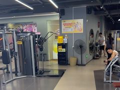 -超鹿运动(五四路恒力城店)