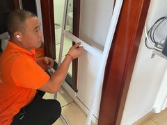 -伟瑞门窗换纱窗窗户维修玻璃维修(海淀店)