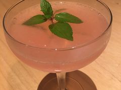 -饮湖威士忌鸡尾酒吧