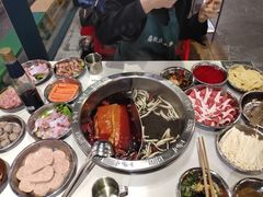 -憨铁匠老火锅(龙岗万科里店)