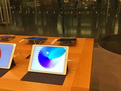 -Apple零售店(华贸购物中心店)