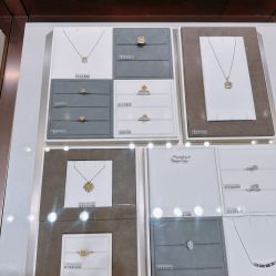 -周大福 CHOW TAI FOOK(新世界百货崇文店)