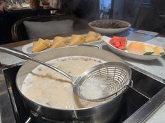 -尚尚仙·酸汤猪手·猪肚鸡火锅(华联万柳购物中心店)