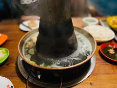 -洞庭洲·防空洞火锅·铜锅涮肉·烧烤(新百广场店)