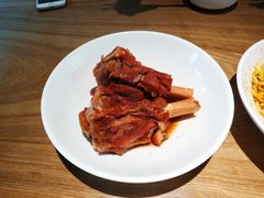 金牌酱棒骨-上关雪東北菜(中房金谊店)