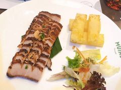 传统烤猪颈肉配酸甜酱-美奈小馆·东南亚菜(福田星河COCO Park店)